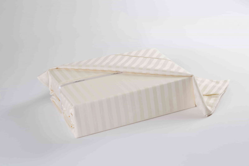 SuperKing Duvet Cover Set Stripe in 450 Thread 100% Long Staple Cotton Count in Cream