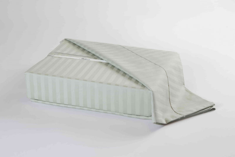 Super KingDuvet Cover Set Stripe in 450 Thread 100% Long Staple Cotton Count in light celadon green