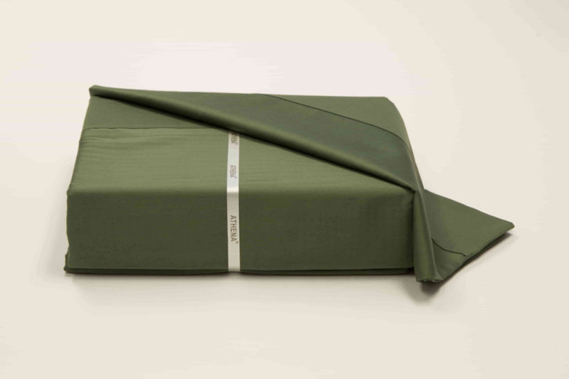A 100% Cotton Super King Duvet Cover Set in forest green or moss color